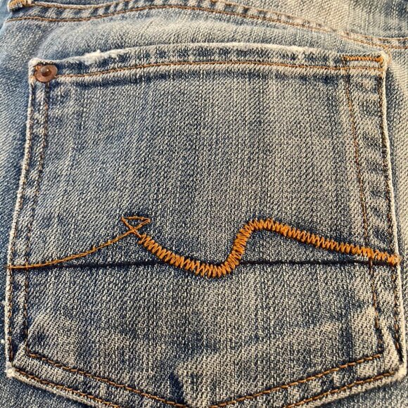 7 For All Mankind Jeans Lightly Distressed Denim Bootcut Mid-Rise 5 Pocket SZ 29 - Picture 15 of 15